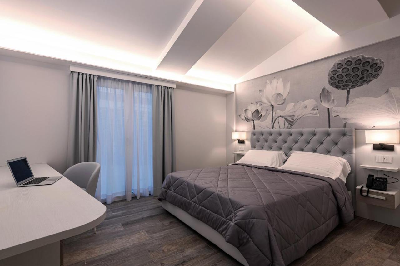 Petit Hotel Prato  Esterno foto