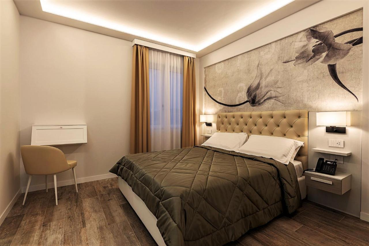 Petit Hotel Prato  Esterno foto