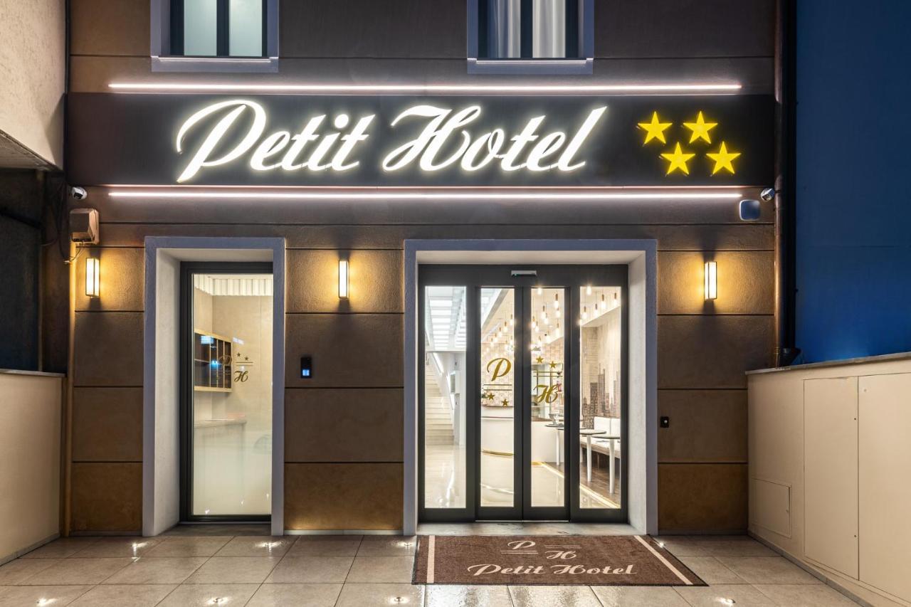 Petit Hotel Prato  Esterno foto
